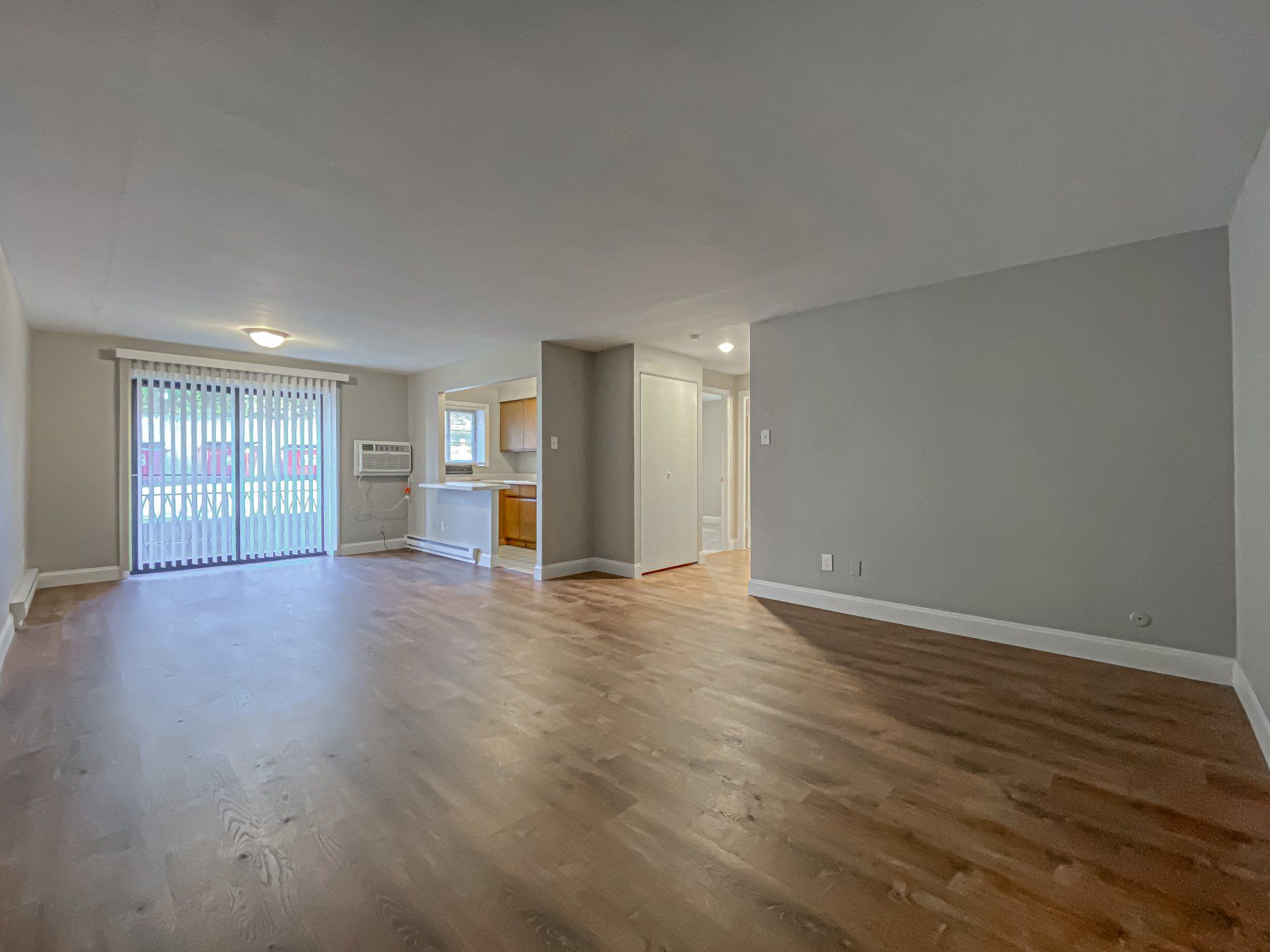 Poplar Apartments Interior Photo