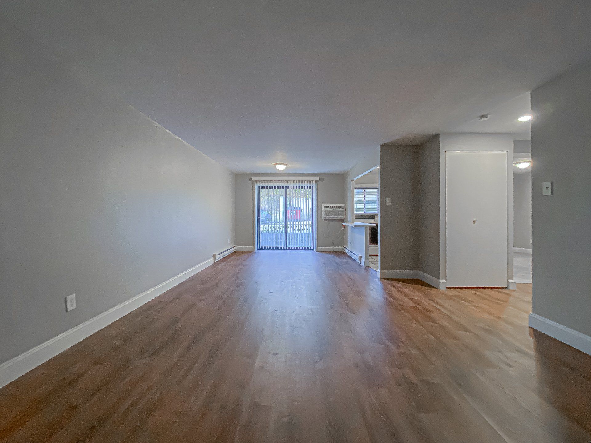 Poplar Apartments Interior Photo