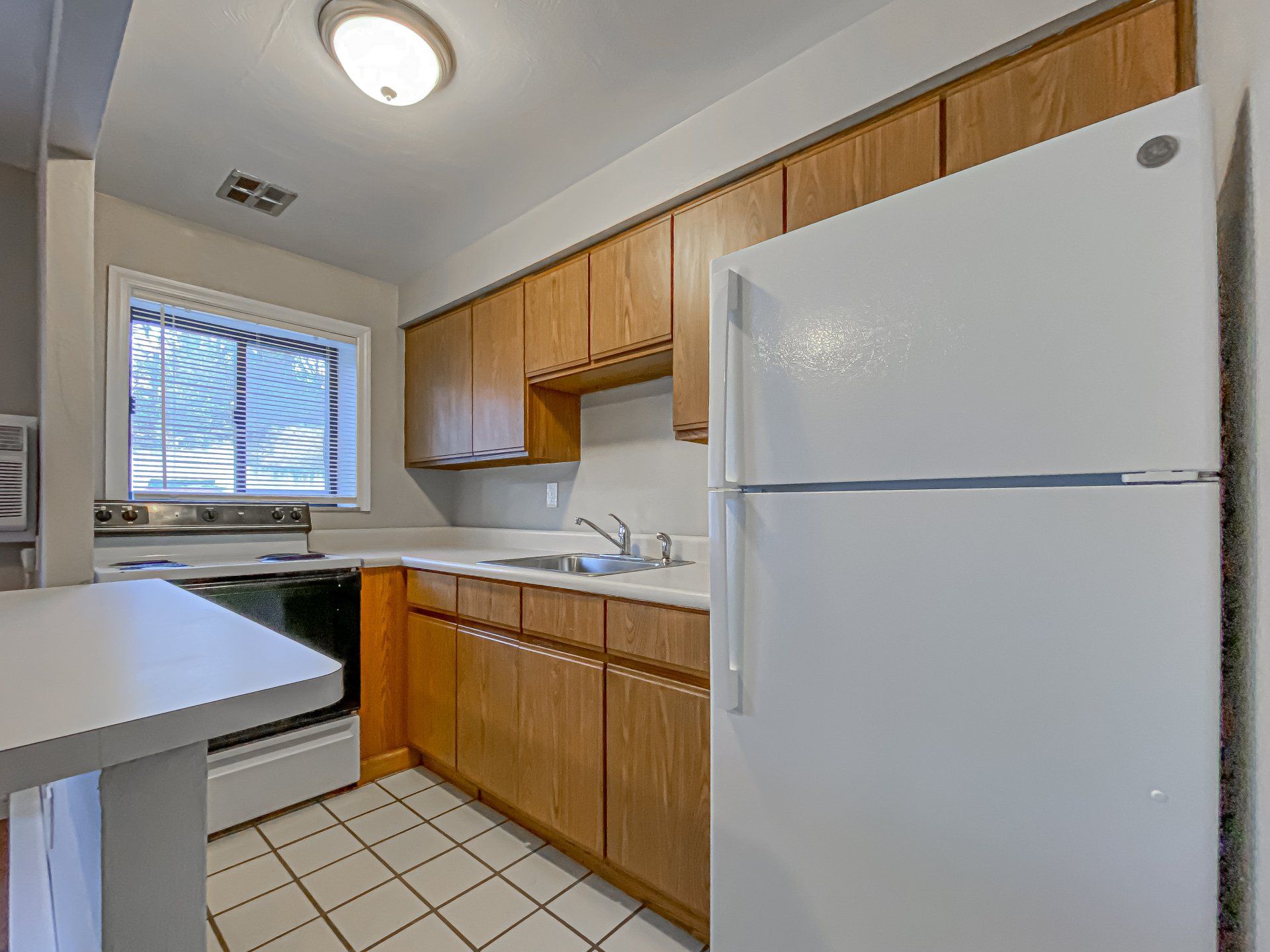 Poplar Apartments Interior Kitchen Photo