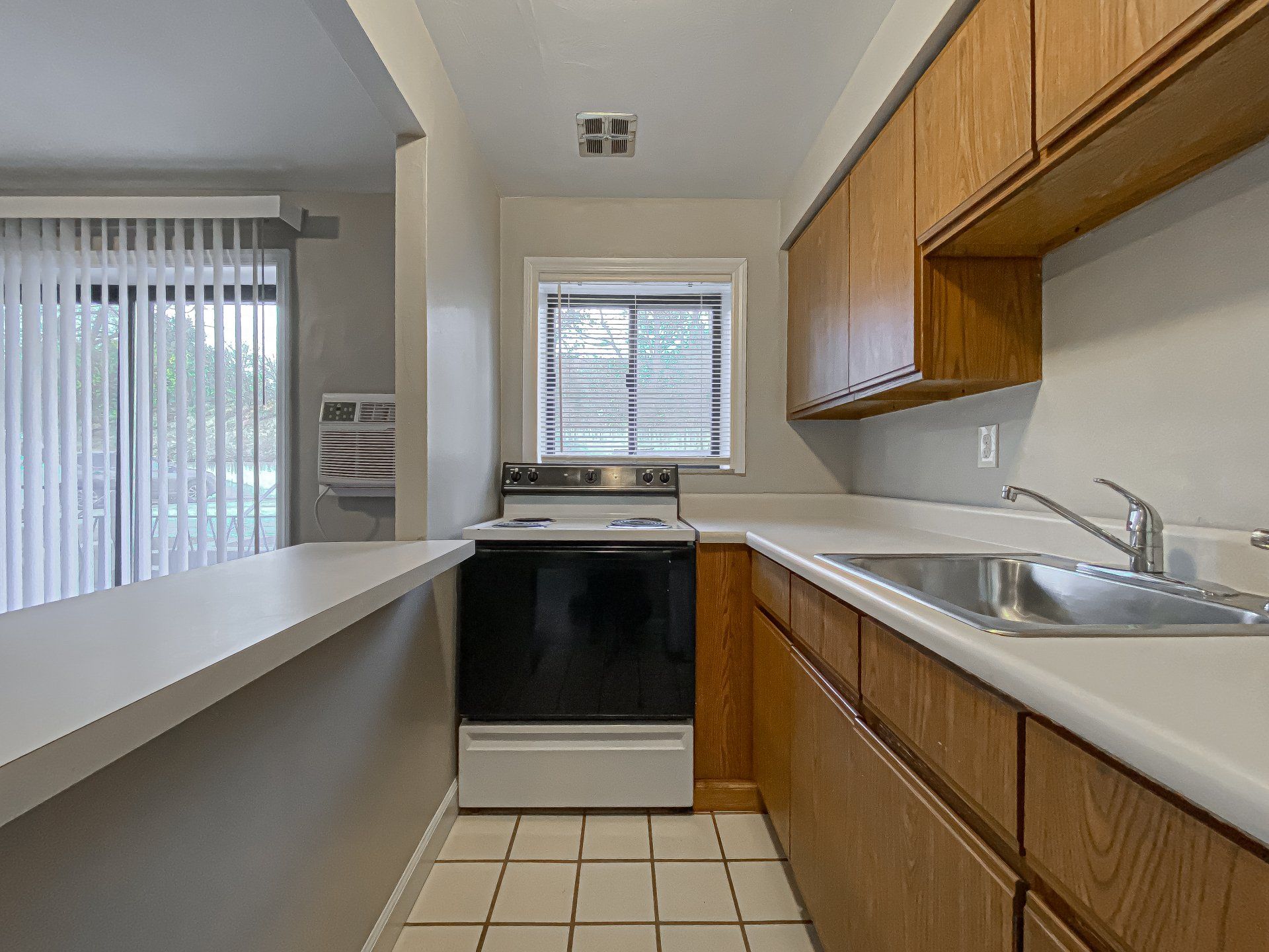 Poplar Apartments Interior Kitchen Photo