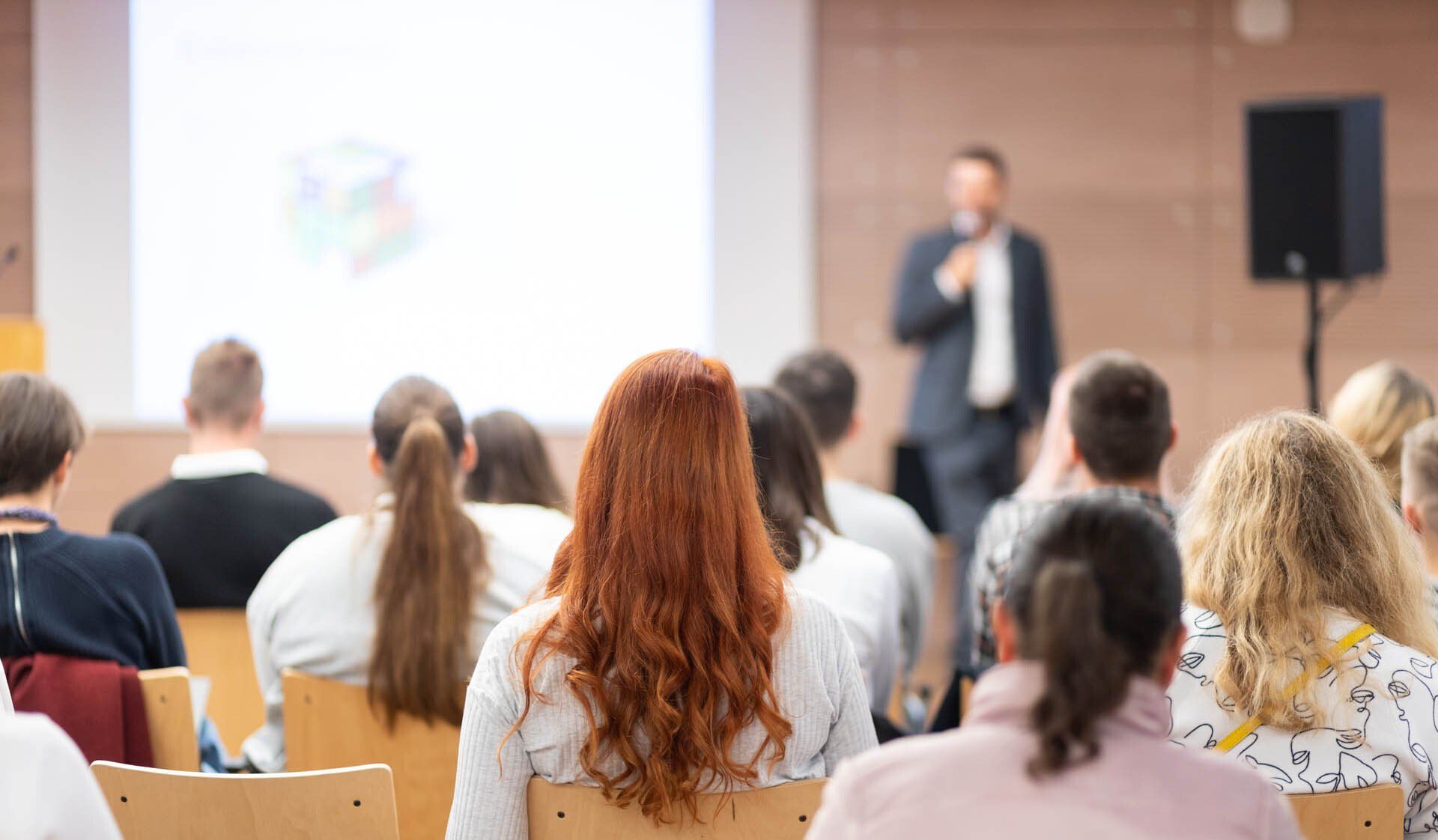 Schulen und öffentliche Einrichtungen