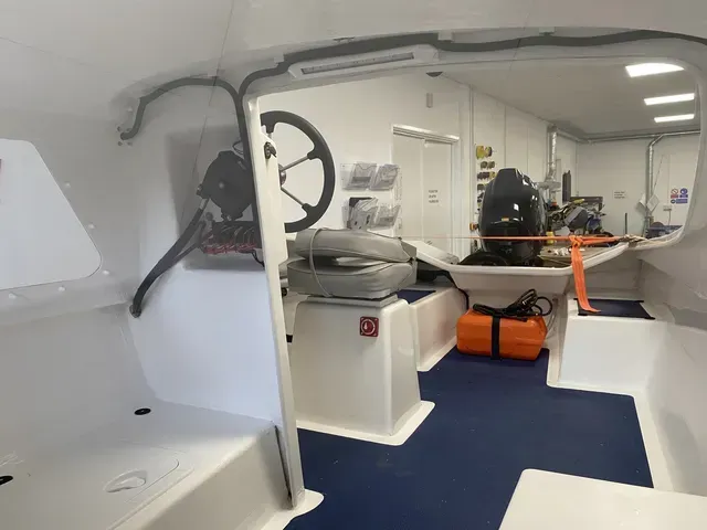 maritime equipment for boat refit and refurbishment
