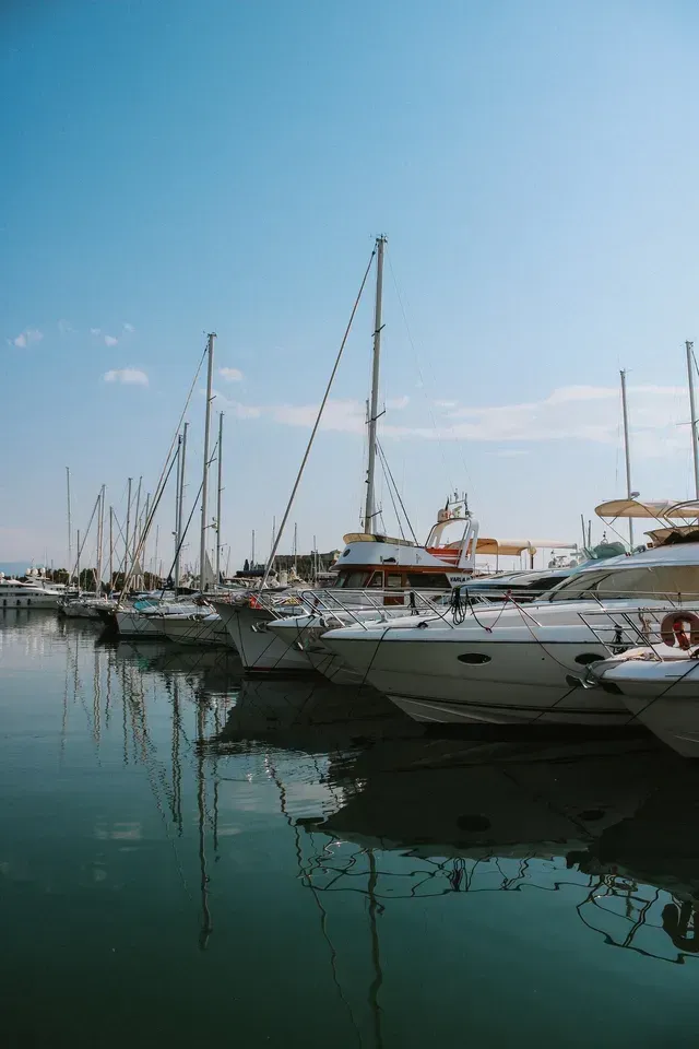 yacht transportation