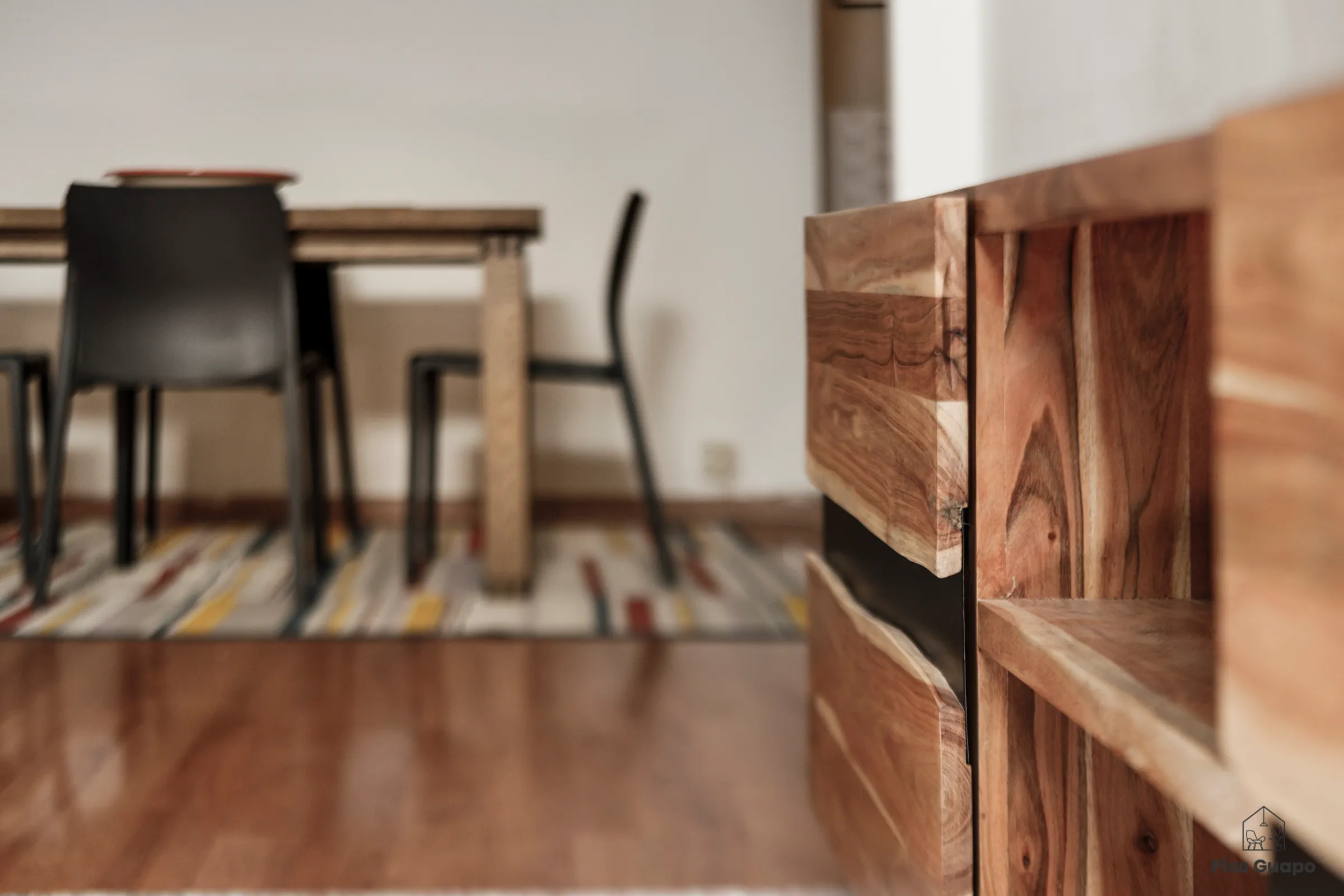 Salón con detalle de mueble