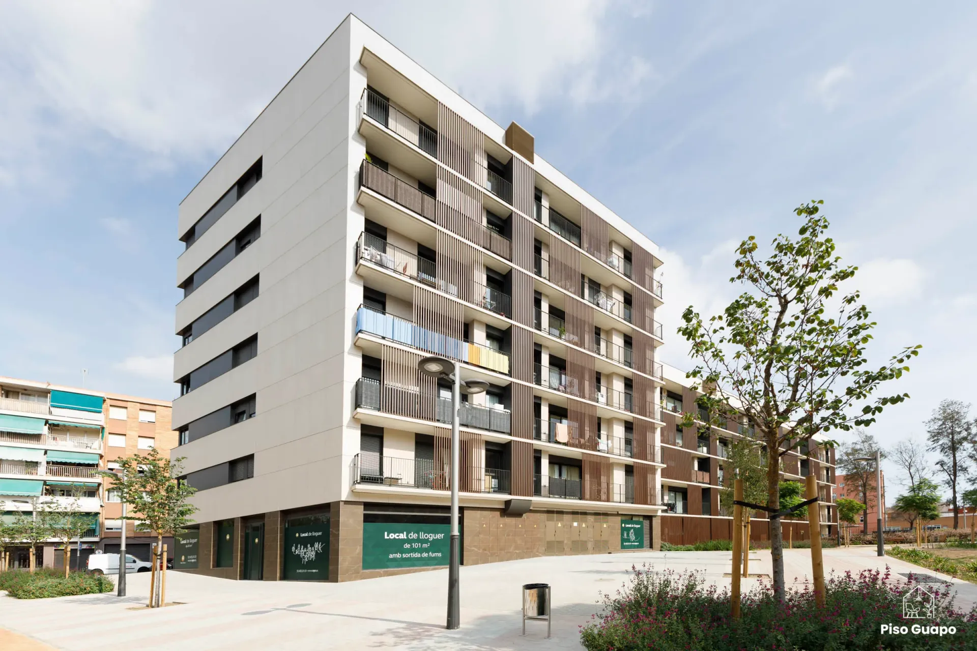 Fotografía arquitectónica de edificio de obra nueva en Barcelona