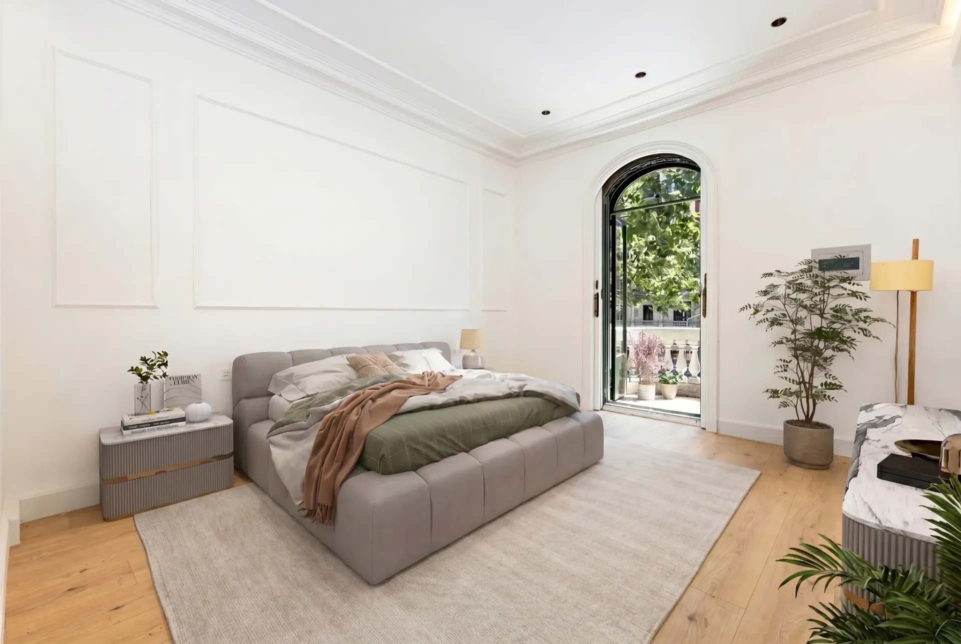 Render inmobiliario de dormitorio principal con cama tapizada y salida a balcón