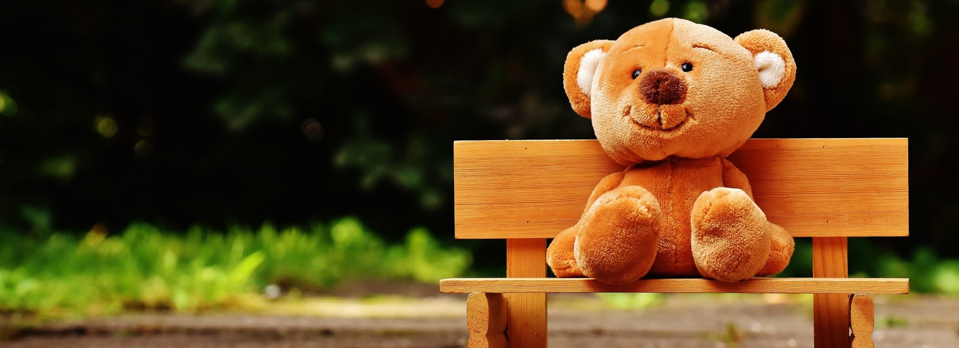 3 Tips for Helping Children and Youth Understand Funeral Services and Death, image size:1920x698