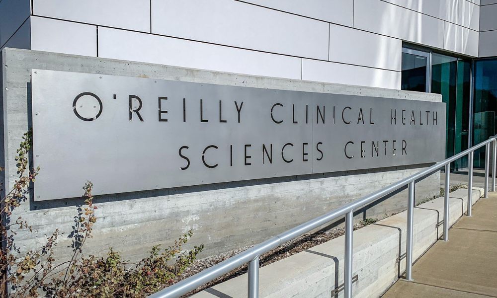 Stainless Steel vs. Aluminum Signs