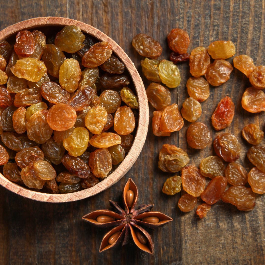 Dried raisins