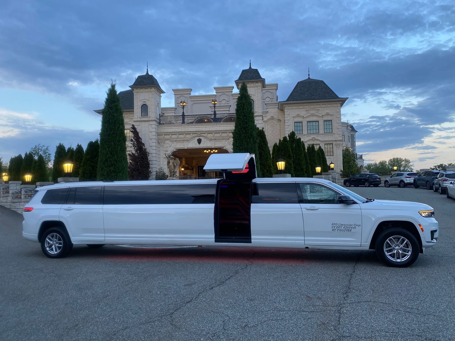 2024 Jeep Grand Cherokee - RPD Limo