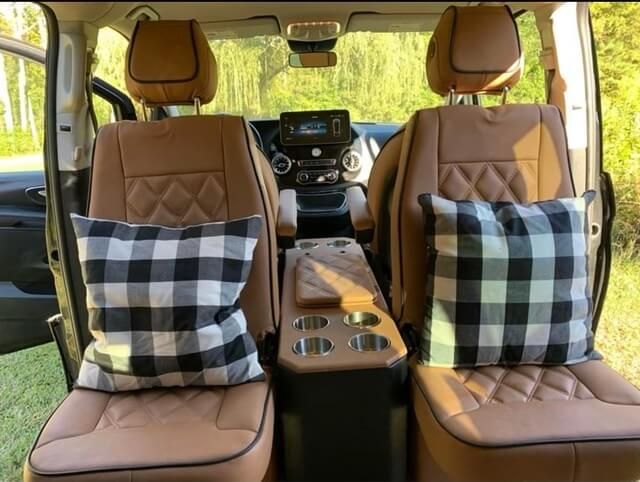 mercedes van for wine tours