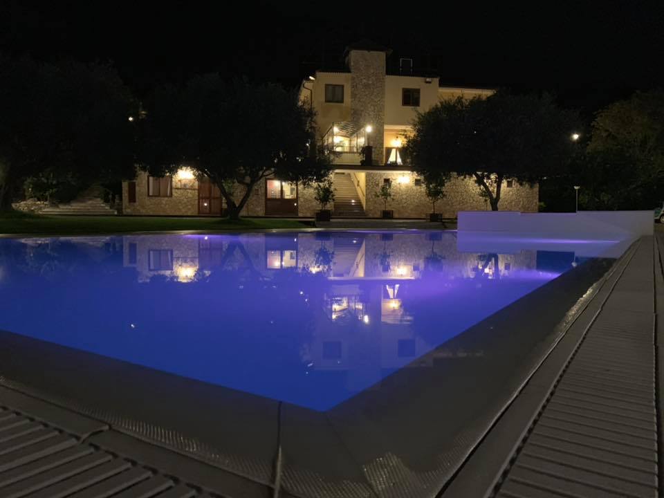 hotel con piscina
