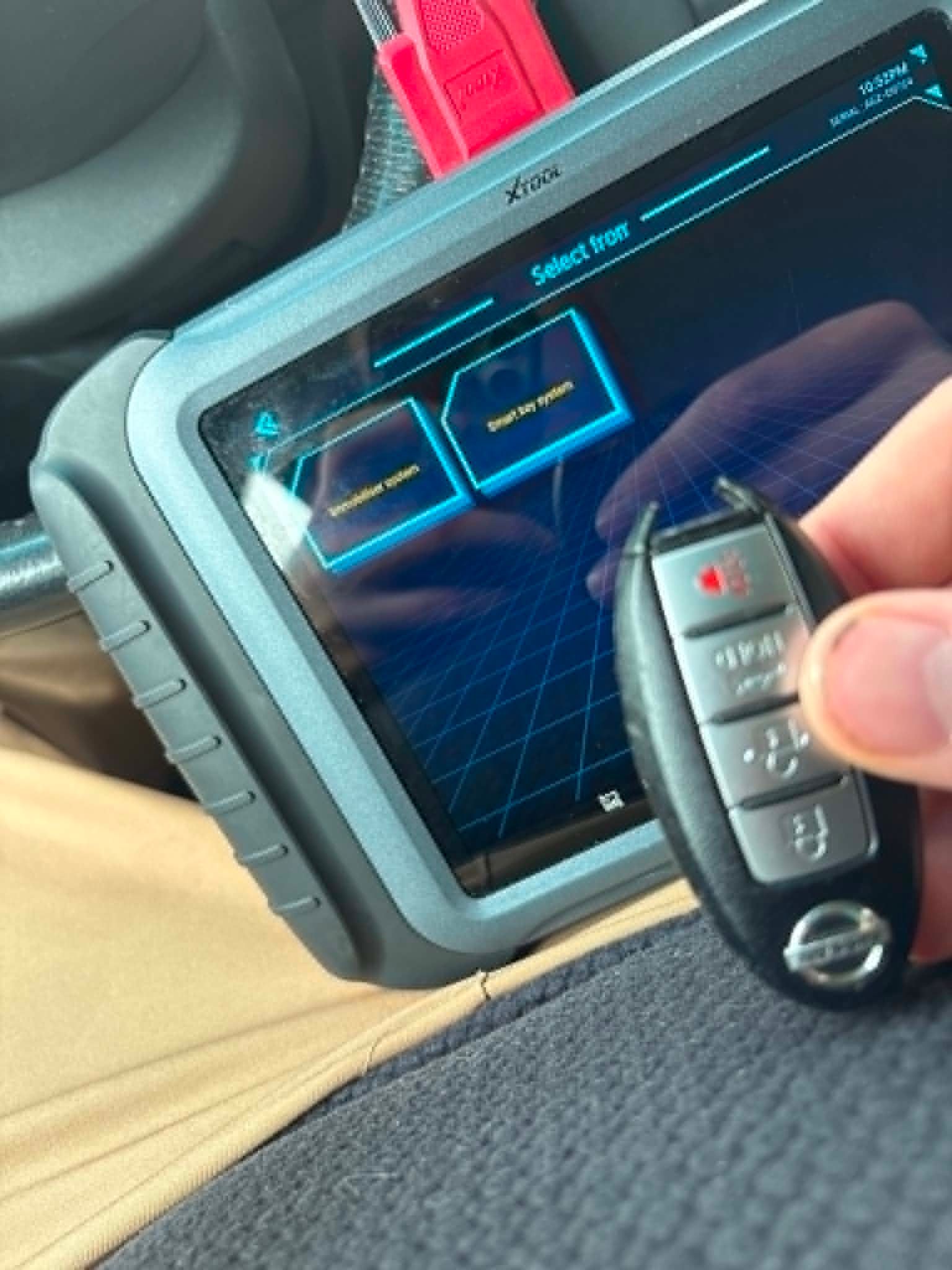 Nissan key fob programming by Toledo automotive locksmith