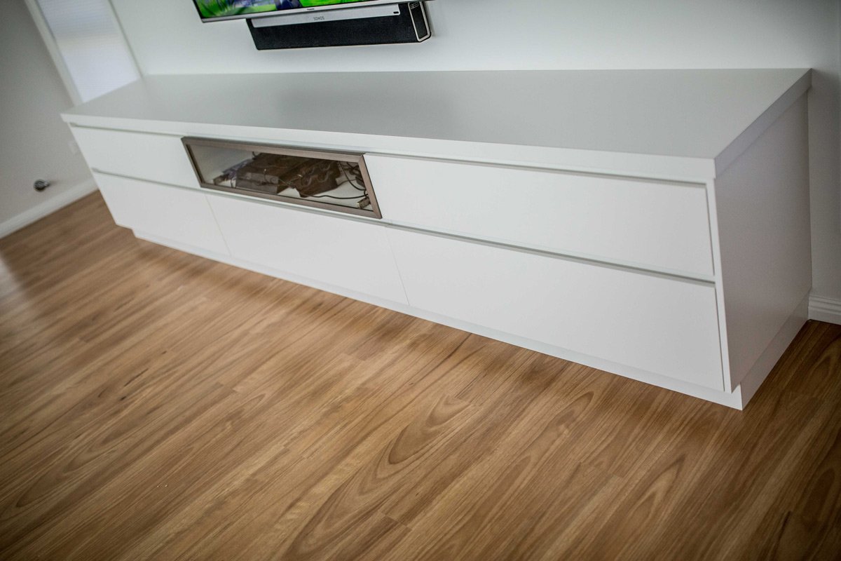 Makers in Tamworth Simmonds Kitchens & Detailed Joinery