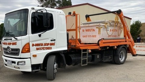 Different Size of B-Neeta Skip Bins Colour White and a Service Truck | Warragul, Vic | B-Neeta Skip Bins