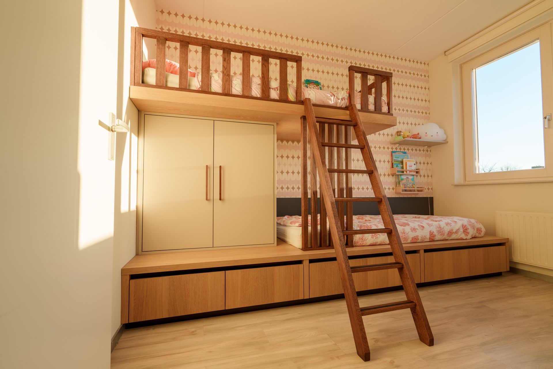stapelbed maatwerk modern design arpa fenix querkus eiken fineer massief rubio monocoat kledingkast vervest interieurbouw bergeijk eersel bladel heeze nuenen valkenswaard eindhoven tilburg shertogenbosch utrecht amsterdam den haag