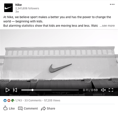 Publicación de Nike en redes sociales con la imagen de una tienda en blanco y negro y el logotipo de Nike.