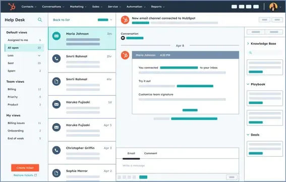 Panel de control de la aplicación web con gráficos, lista de tareas y navegación lateral en una interfaz azul claro.