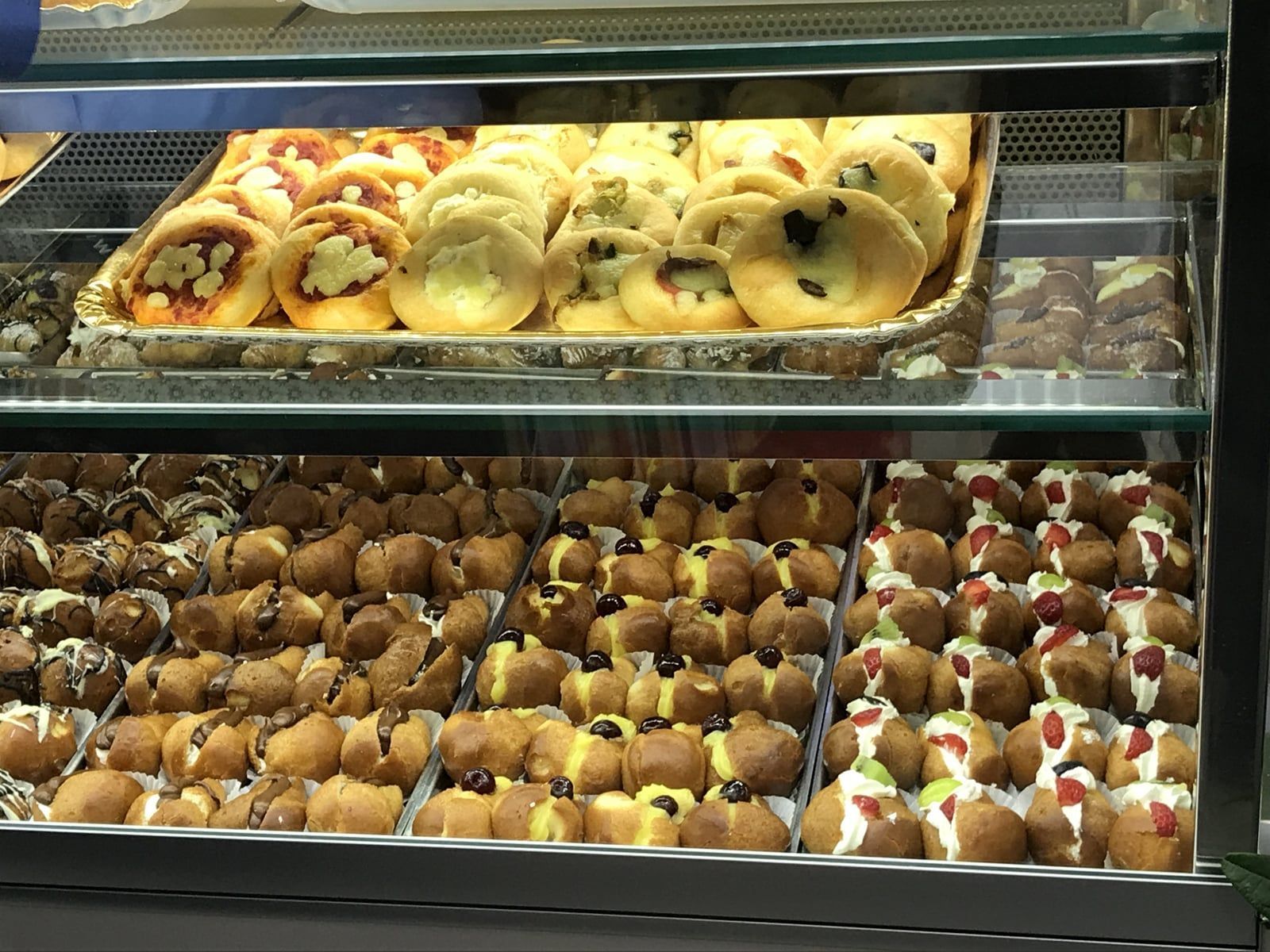interno pasticceria 2