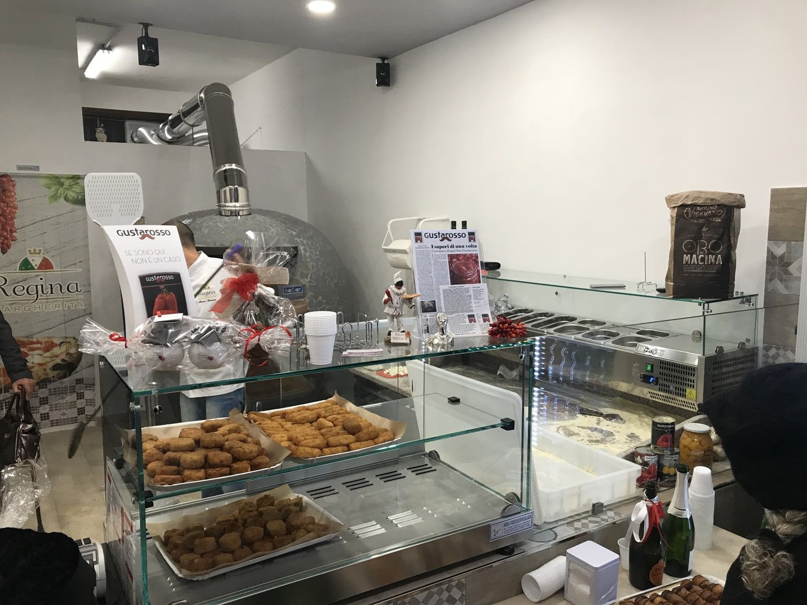 interno pizzeria 6