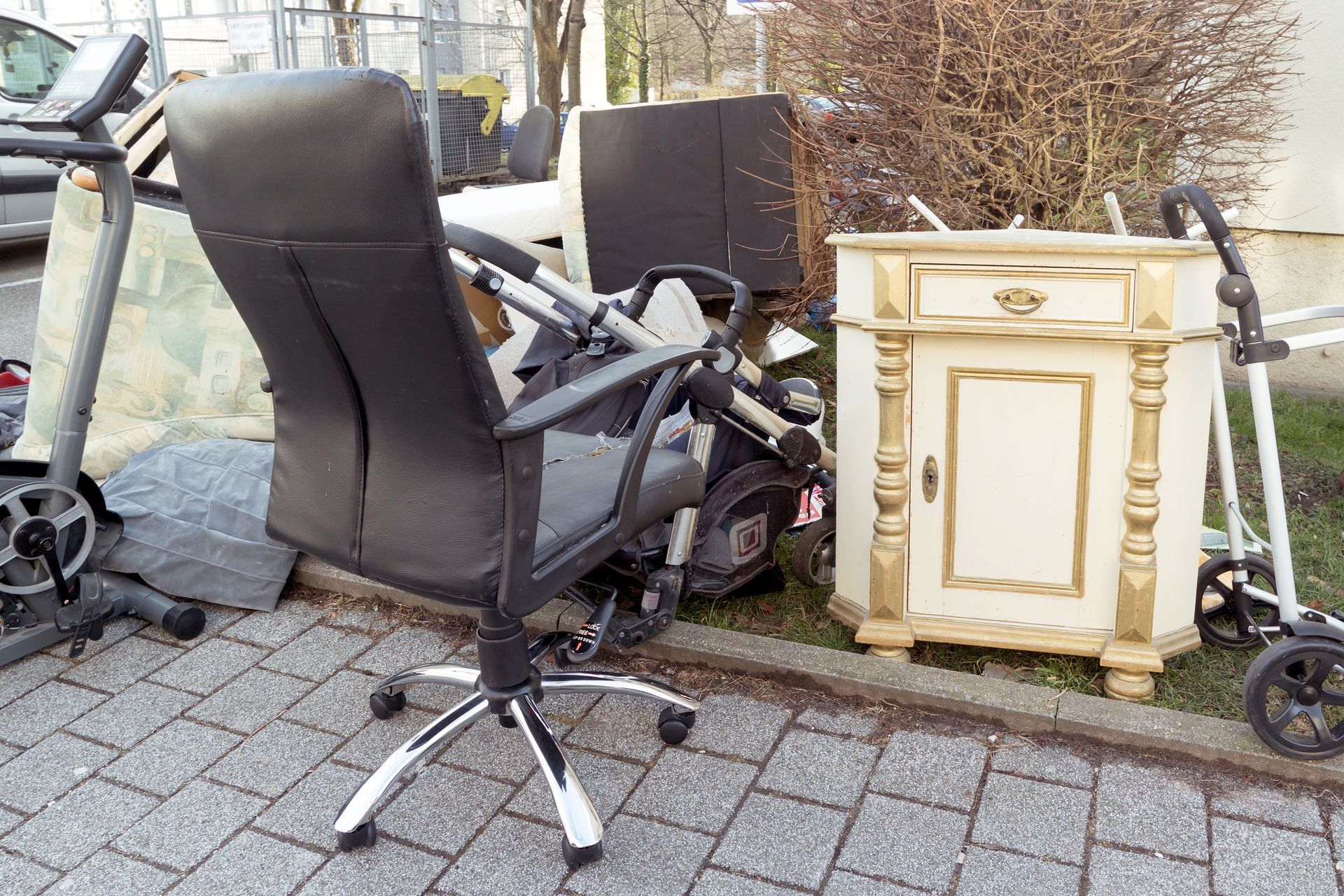 junk+furniture+removal+in+bullhead+city+az