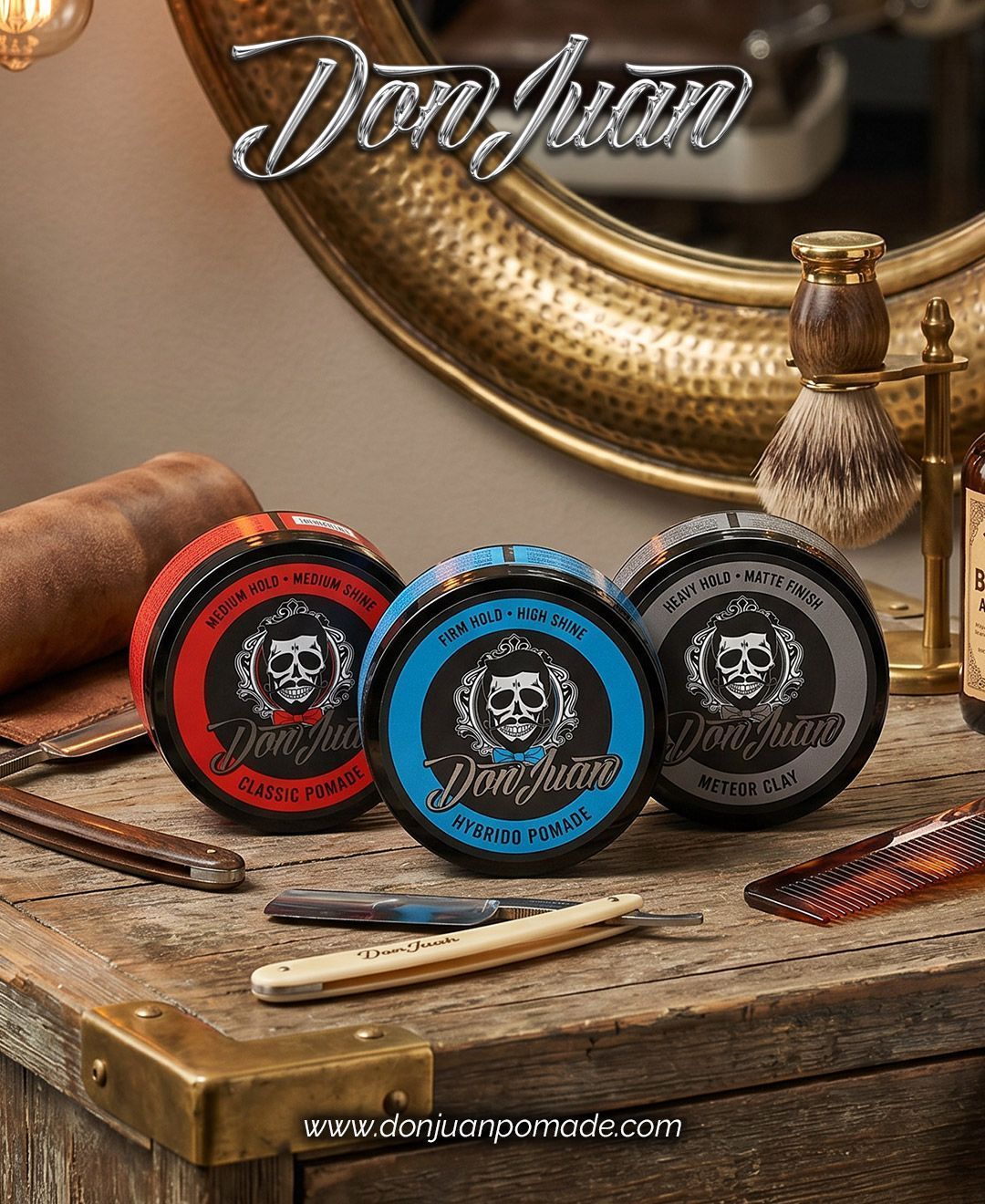 Tres latas de aseo de Dog Man sobre el mostrador de una barbería, junto a peines y una navaja de afeitar.