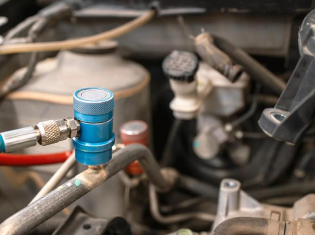 Vehicle Repair & Service in Elgin, IL - Mobil 1 Lube Express