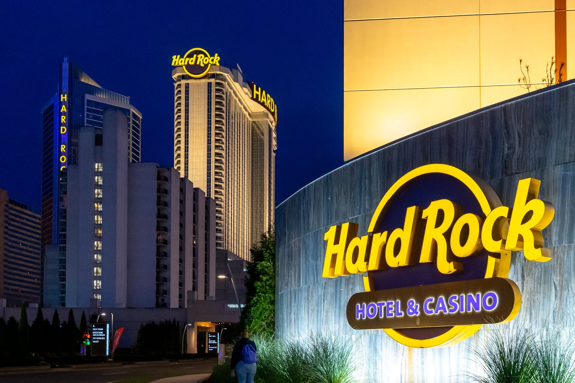 Book your Hard Rock Hotel room! Carwash Con East stay at the Hardrock Hotel in Atlantic Cty carwash