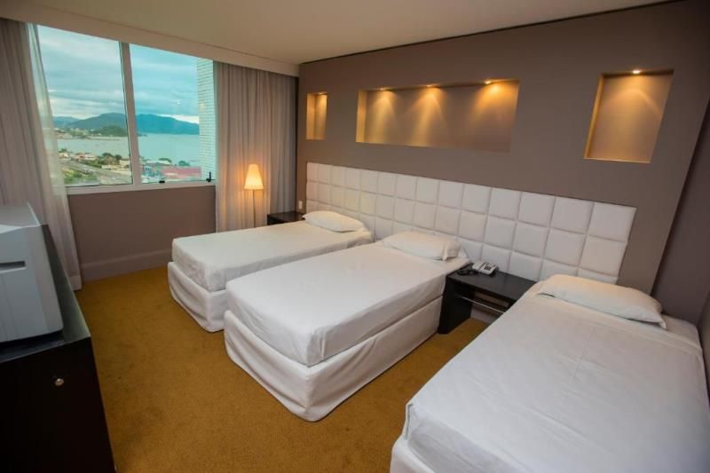 Favorita Golden Hotel & Eventos