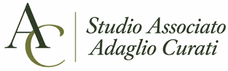Logo dello Studio Associato Adaglio Curati con monogramma AC verde e testo grigio corsivo su sfondo bianco.