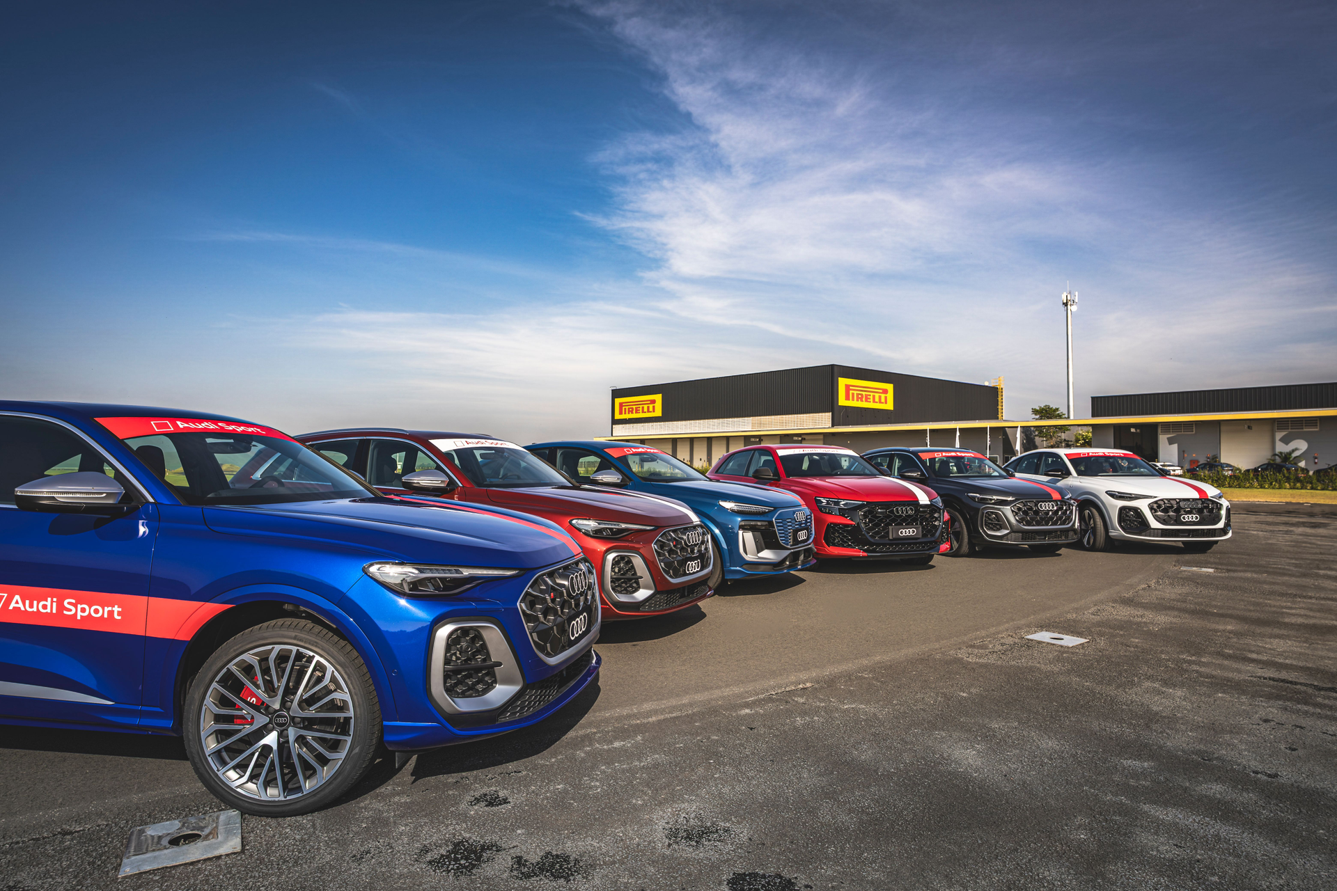 Poucas experiências conseguem traduzir a essência da Audi tão bem quanto o Audi Driving Experience. 
