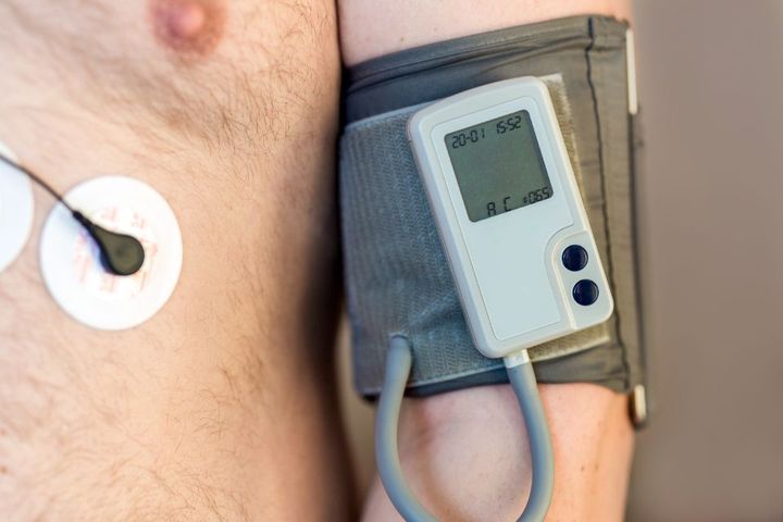 esami strumentali con holter pressorio