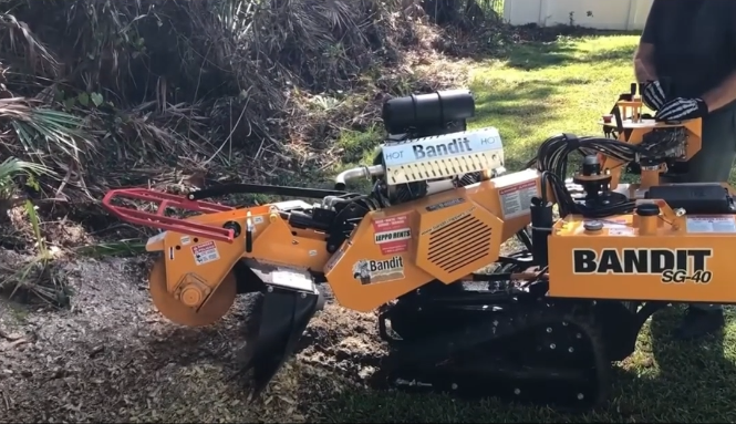 Bandit SG-40 track stump grinder used by Jeff Mobley Tree Service