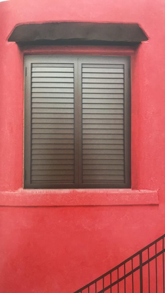 scuretti in legno scuro