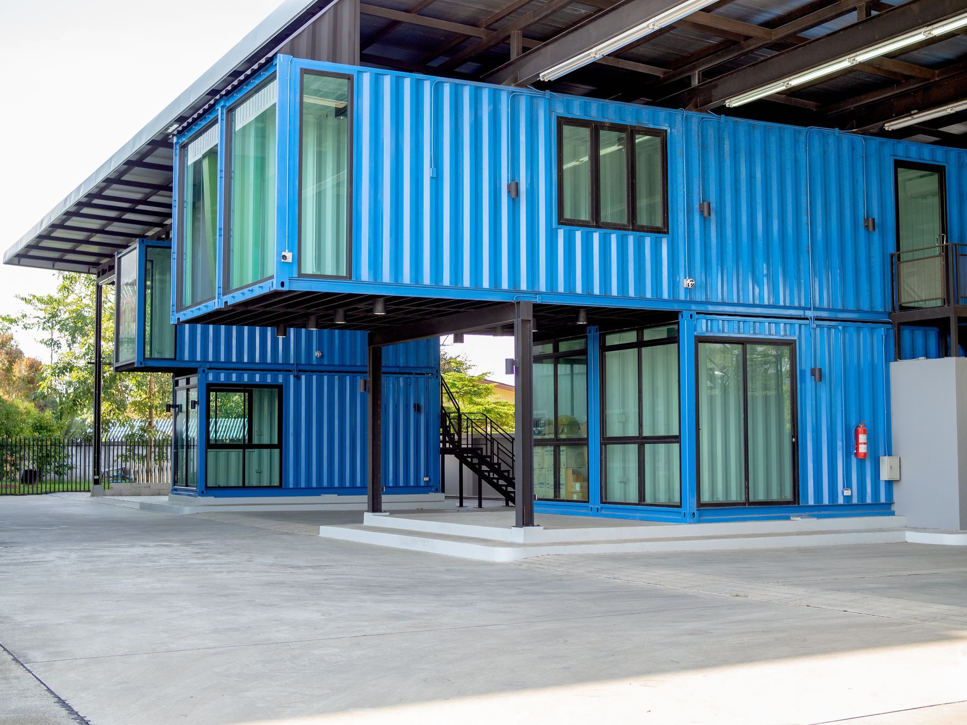 blaues Containerhaus 2 stöckig