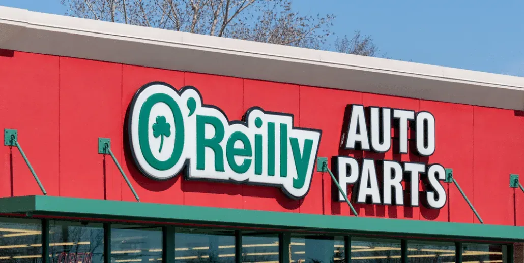 Aluminum vs Acrylic Signs: Which Is Better for Outdoor Use?