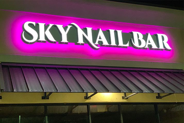 Backlit vs Front-Lit Channel Letters: What’s the Difference?