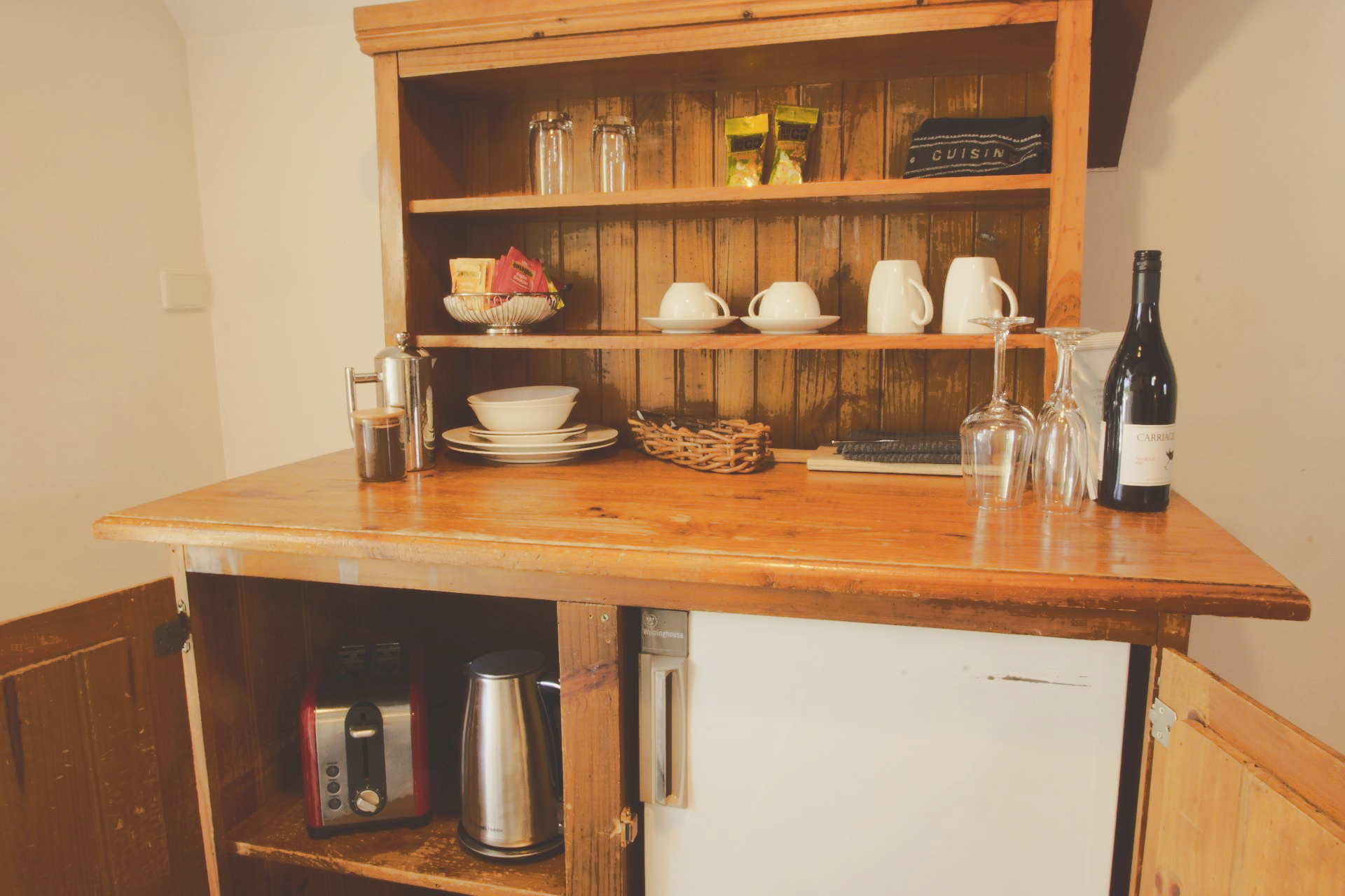 Gable Suite buffet.