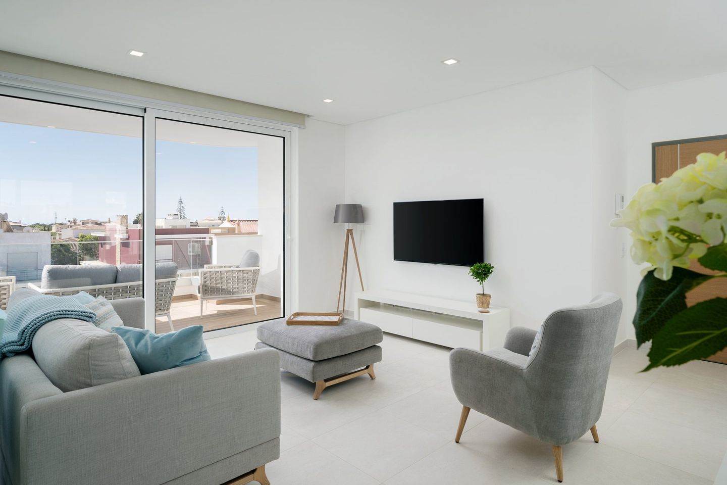 Âncora Apartment in Lagos - Living room