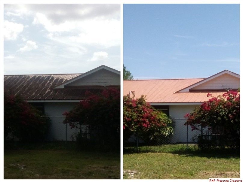 A before and after picture of a house with a metal roof. You can see the metal roof image on the left stained with black mold and on the right the metal roof after cleaning.