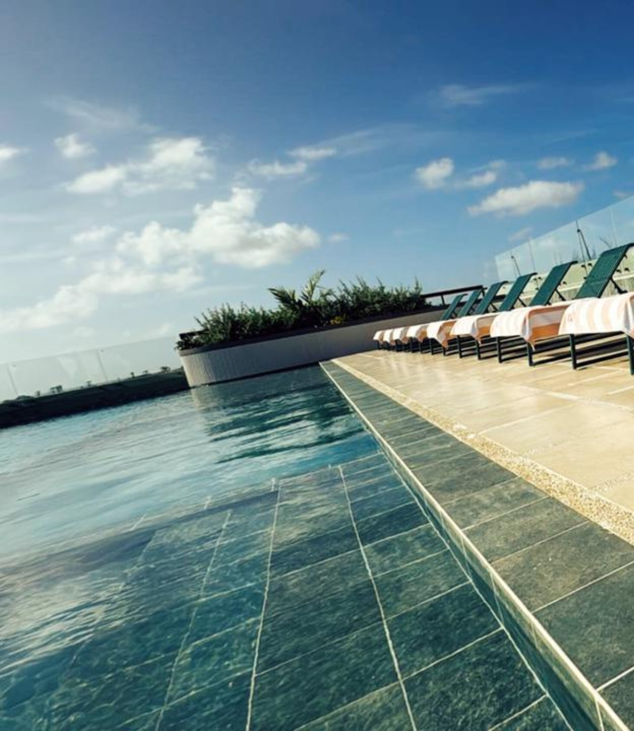 hotels with pool in san andres located on the rooftop