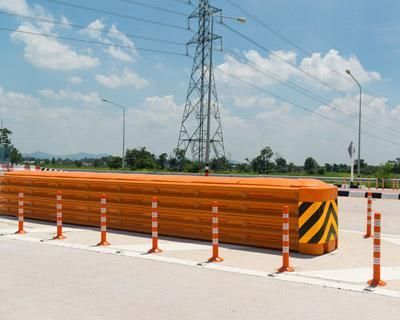 After a vehicle impact damaged existing safety systems, ABC Roadworks was called in to replace crash cushions at a high-speed interchange. The work required precise timing and execution to minimize lane closure duration and traffic disruption.