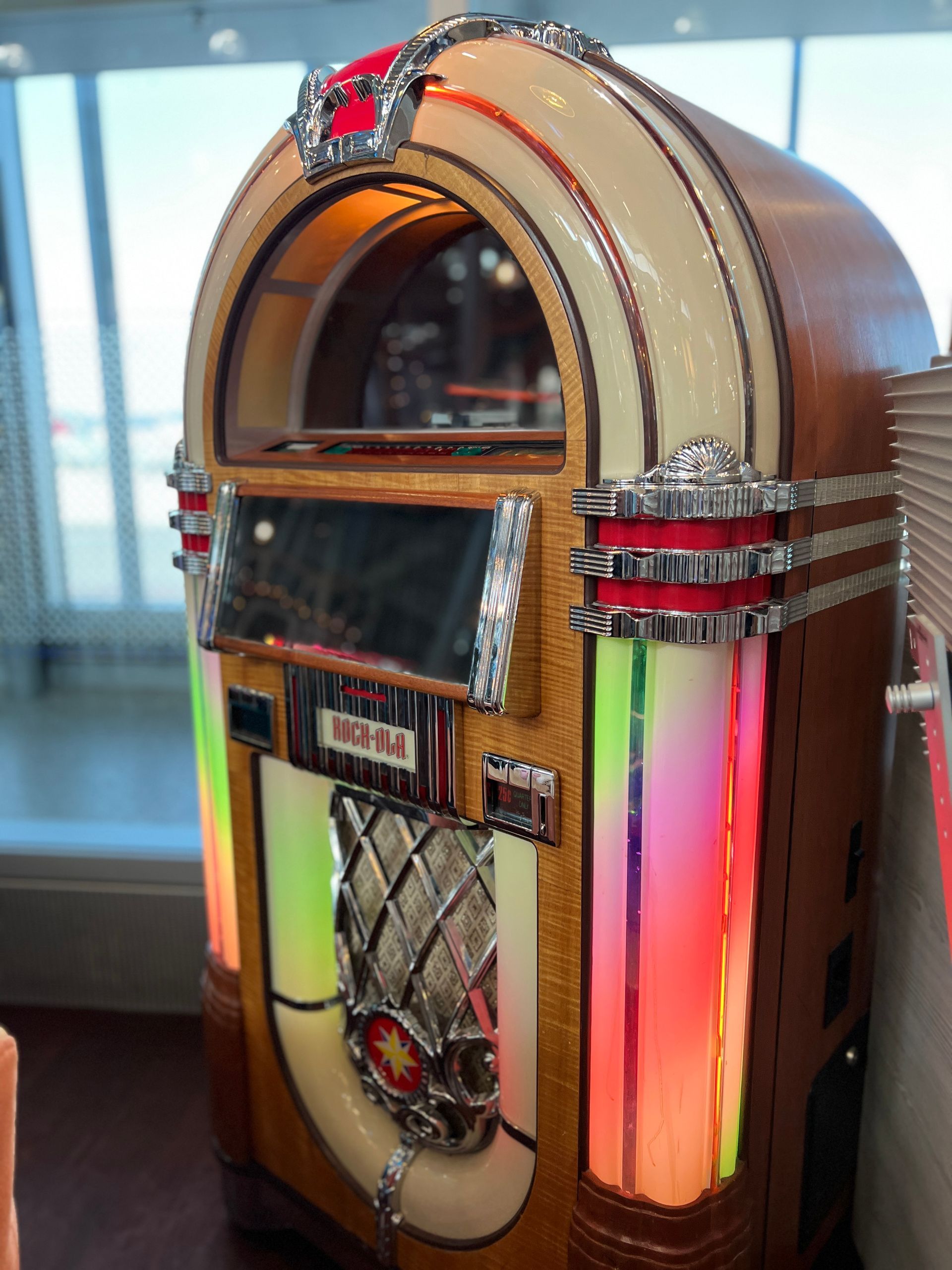 Déjeuner Genève Aéroport Montreux Jazz Café Jukebox