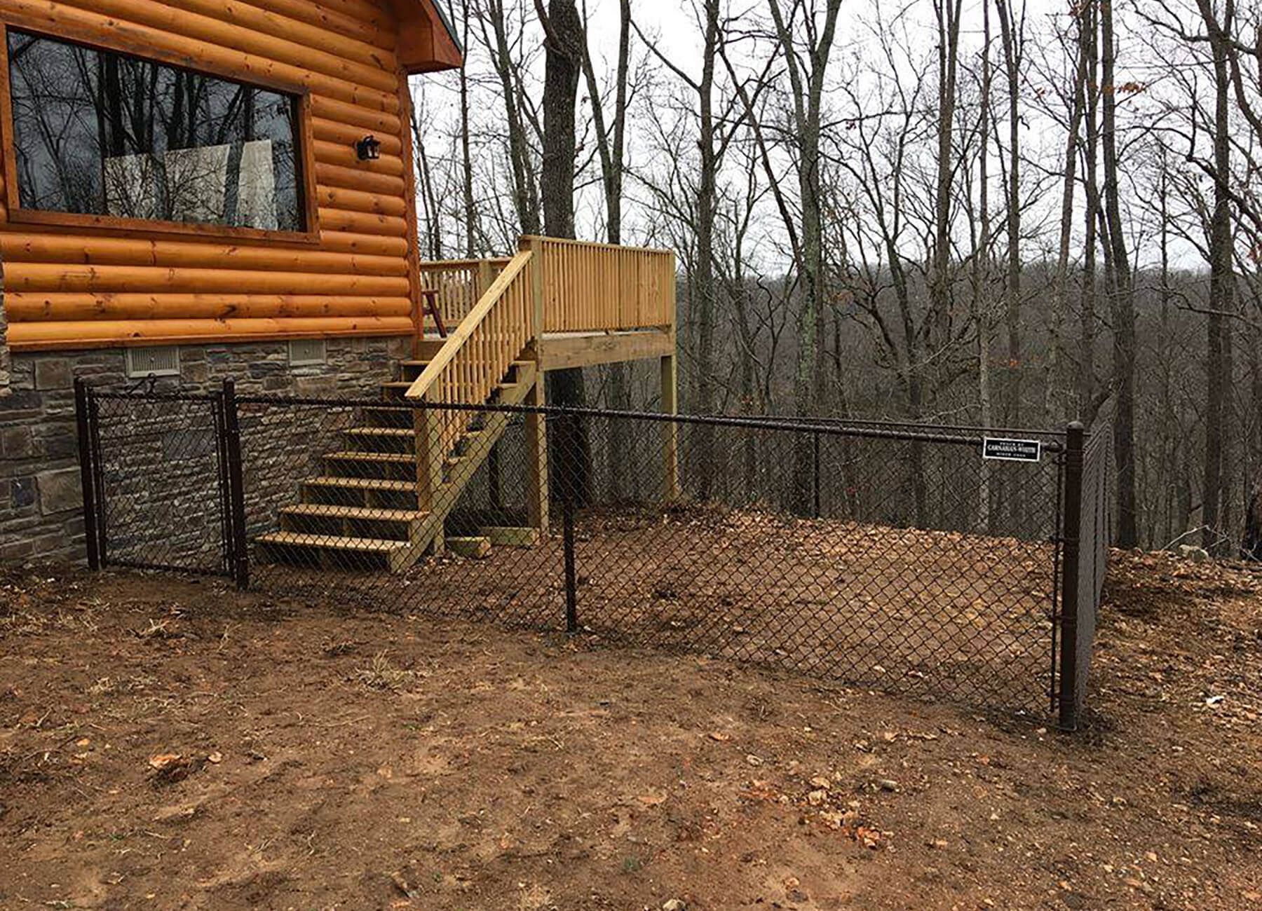 white vinyl fencing by best fencing contractor in Springfield and Ozark MO