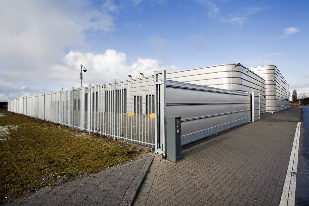 Commercial Building with fencing by best fencing company in Springfield and Branson MO