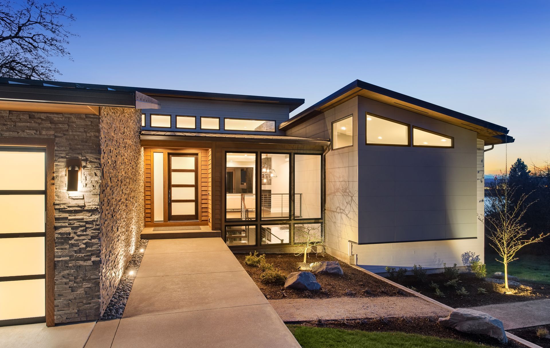 Maison moderne avec éclairage