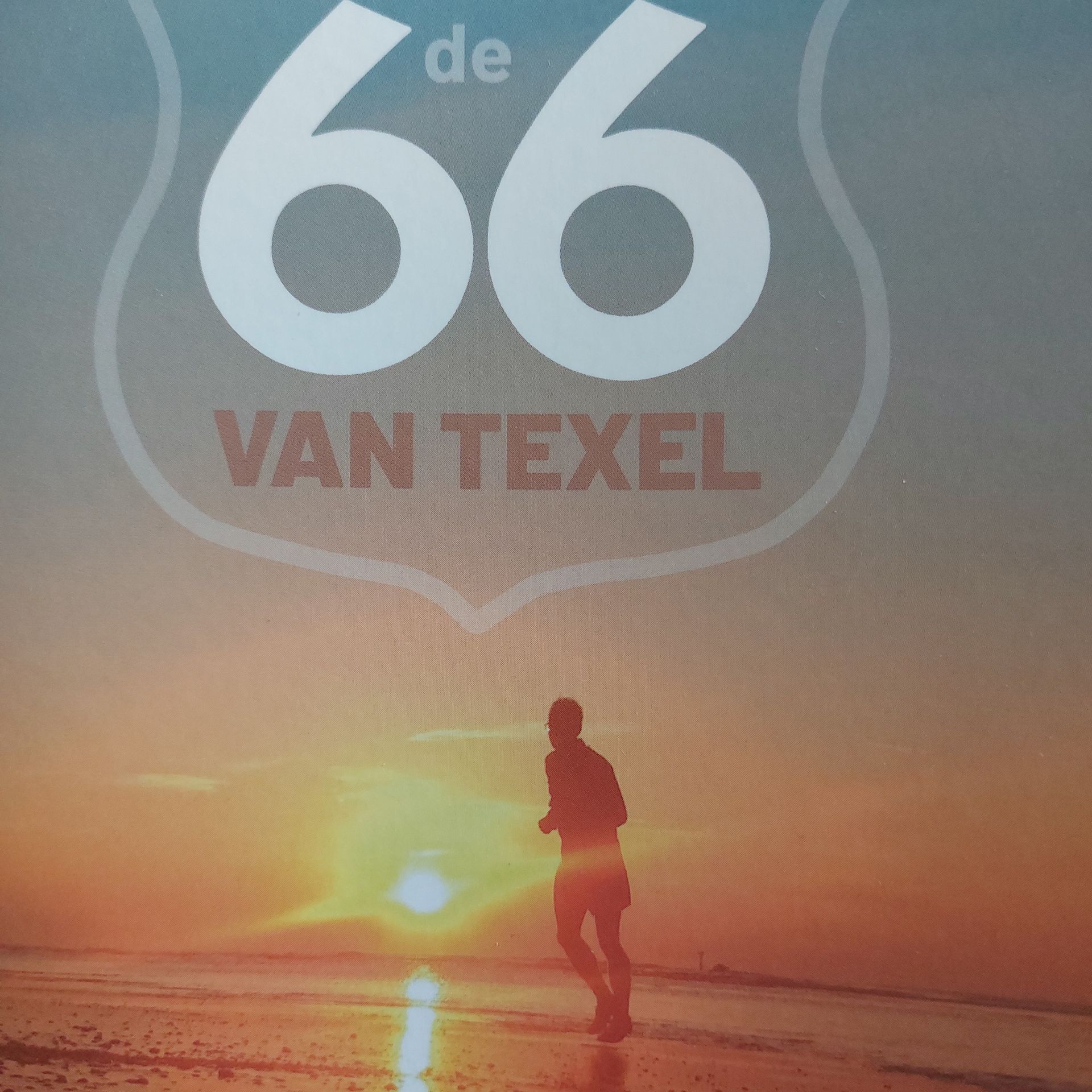 Hardloper op het strand bij zonsondergang, evenementlogo