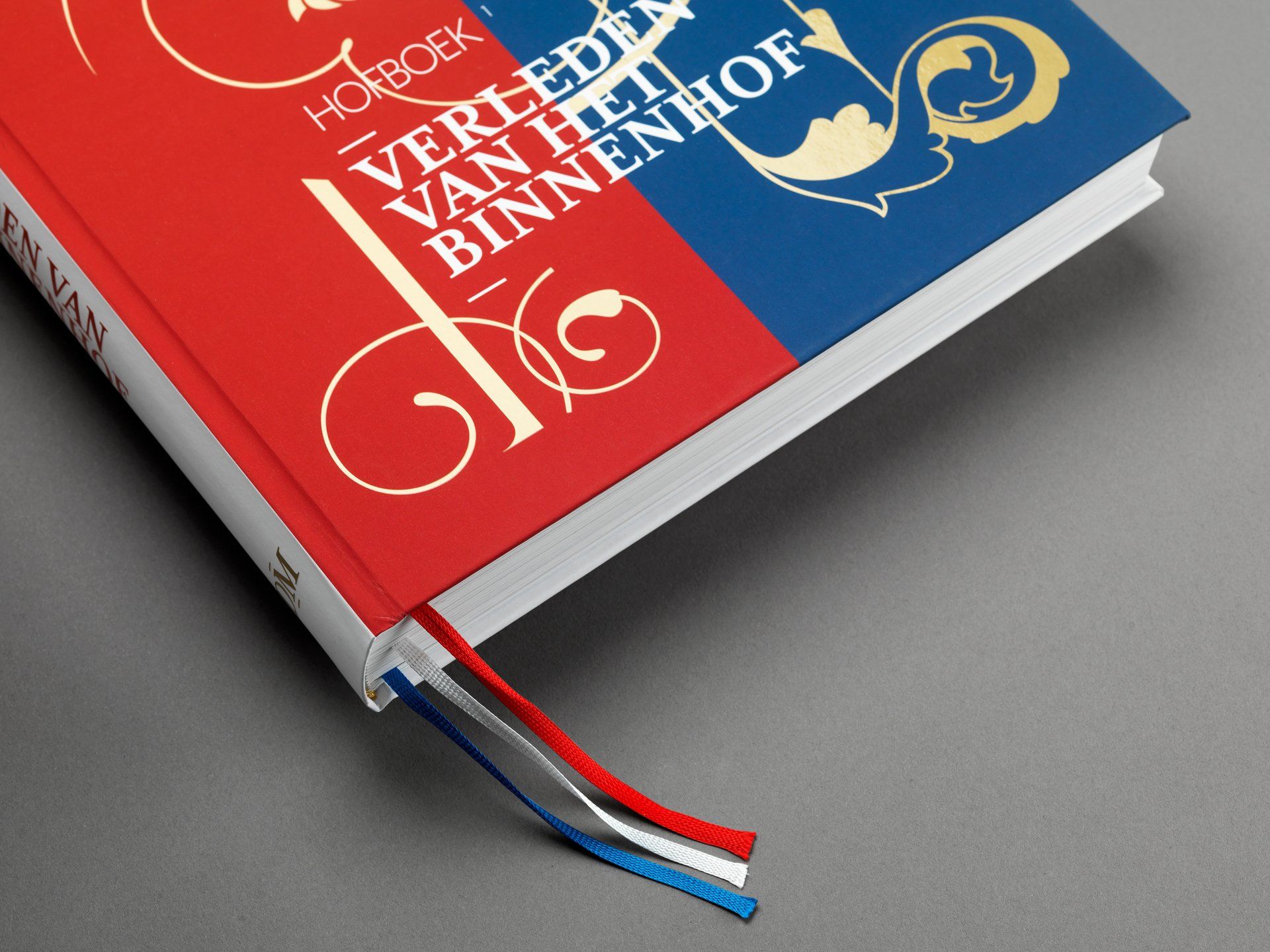 Dick Holthuis fotograaf en initiatiefnemer van Document voor een Monument.  Hofboek 1.