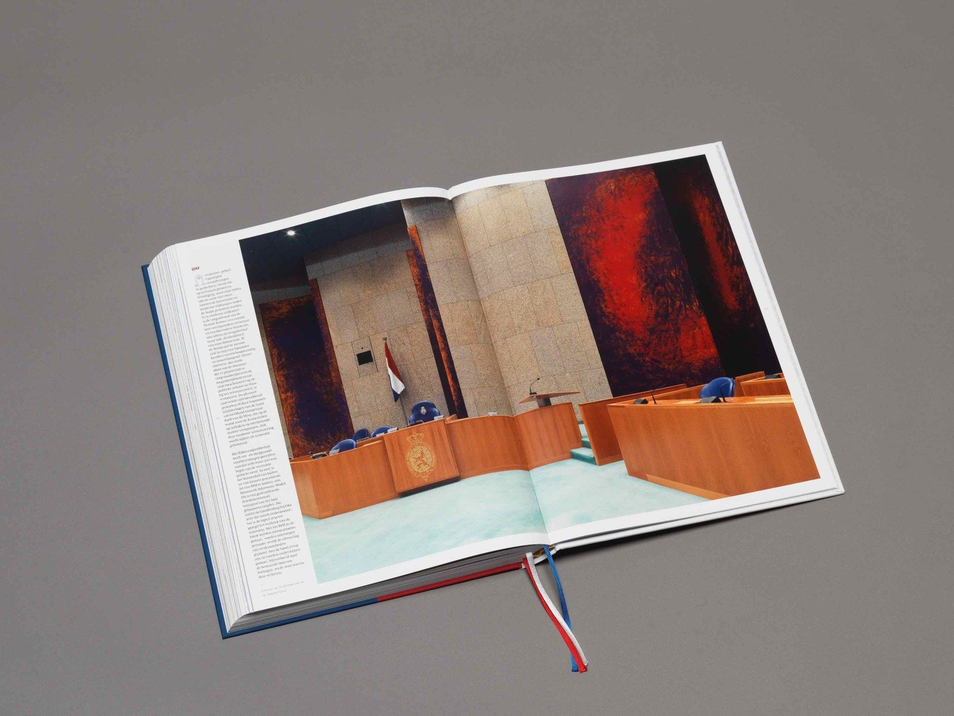 Dick Holthuis fotograaf en initiatiefnemer van Document voor een Monument.  Hofboek 1.