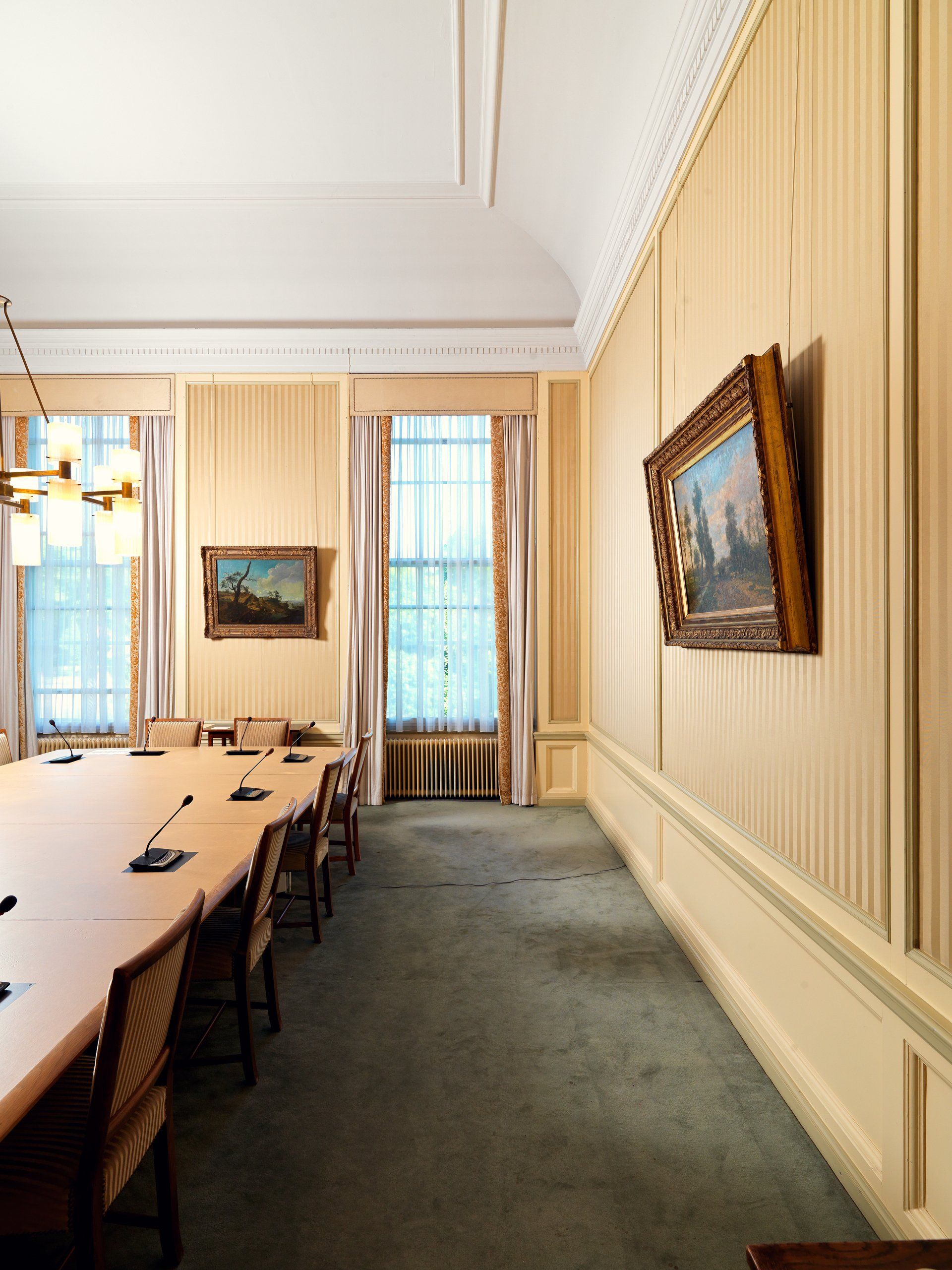 Dick Holthuis fotograaf van Document voor een Monument.  Kunstwerk in de Eerste kamer op het Binnenhof.